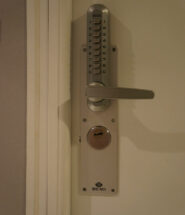 reparer charniere porte