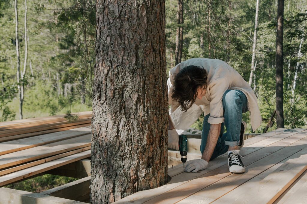 Visseuse pour pièces en bois