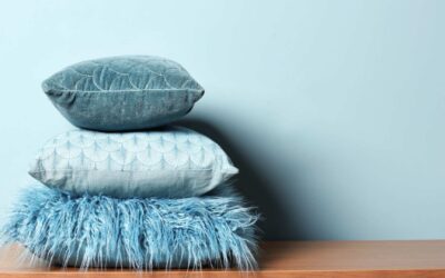 Évaluation : Les coussins de canapé de Urban Outfitters vs ceux de Anthropologie